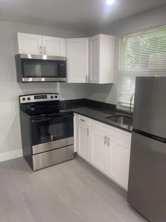 $1,999 | 12322 Northeast 6th Avenue, Unit 3, North Miami, FL 33161