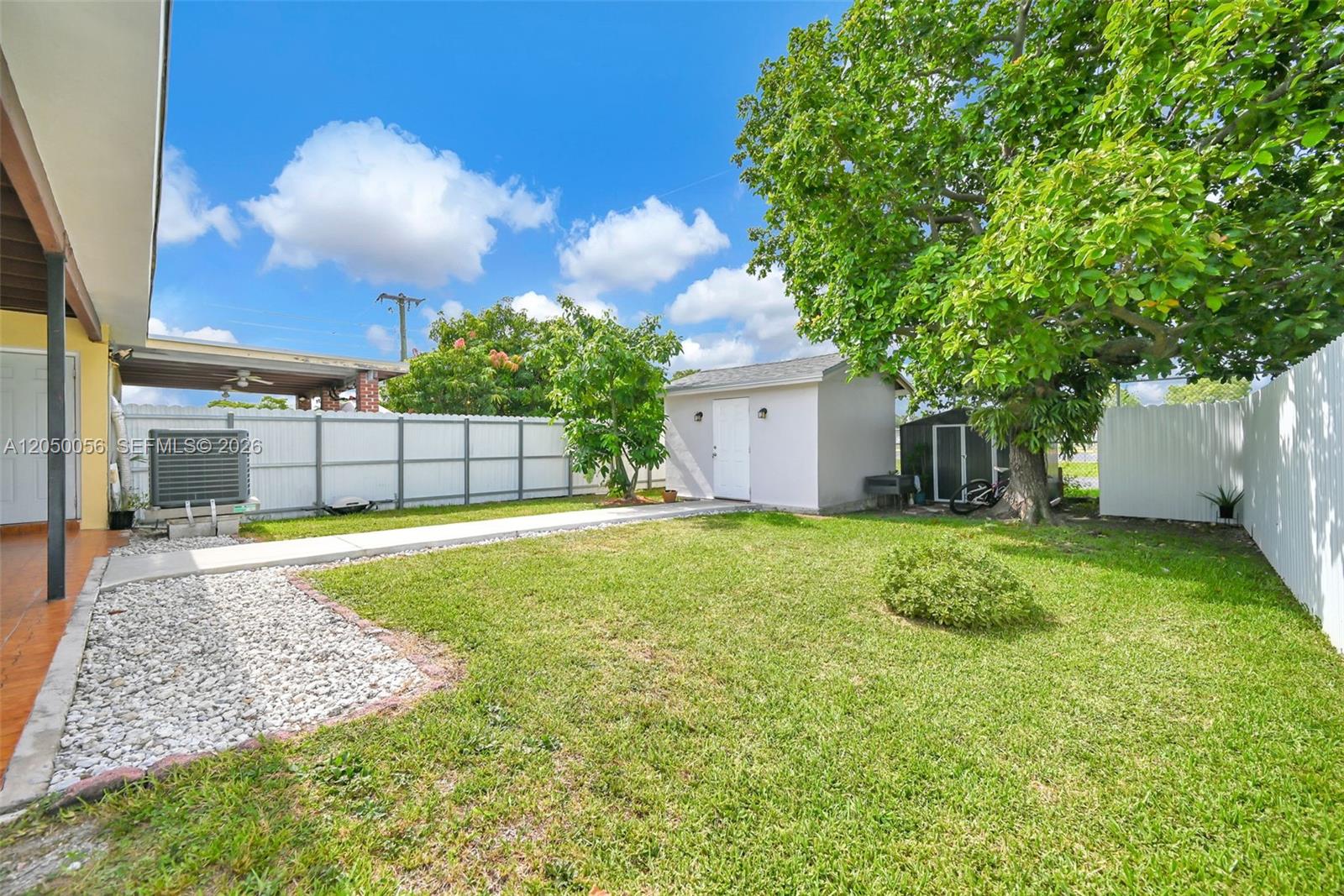 9720 Southwest 37th Terrace Miami, FL 33165 - Photo 16 of 18