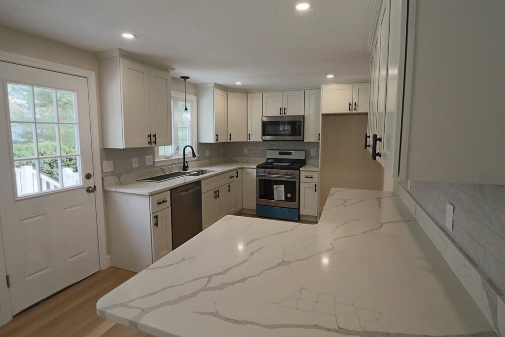 19 Alden Road Holliston, MA 01746 - Photo 13 of 30 Gallery Image 13