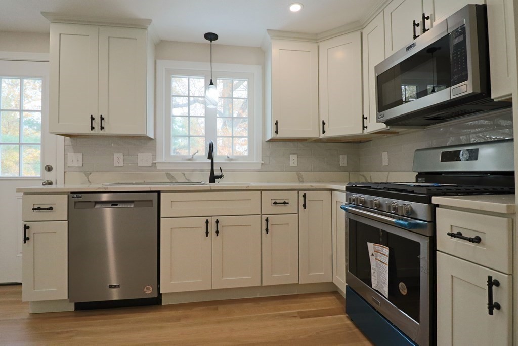 19 Alden Road Holliston, MA 01746 - Photo 10 of 30 Gallery Image 10