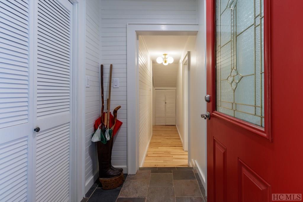 148 Pheasant Run Road Highlands, NC 28741 - Photo 10 of 49 Gallery Image 10
