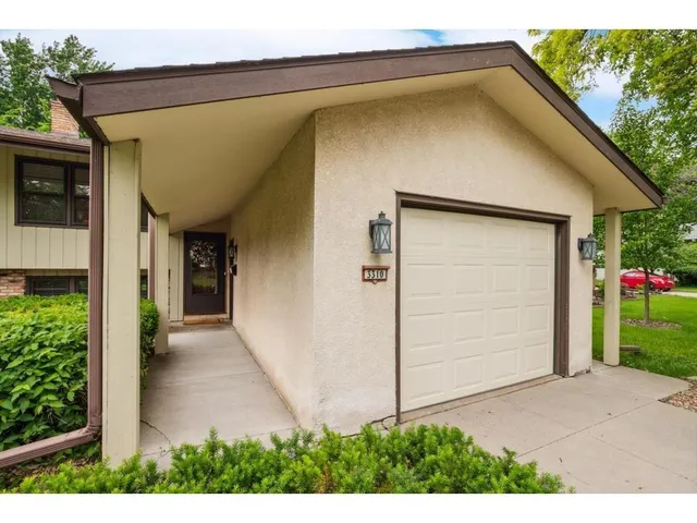 $2,995 | 3308 Roosevelt Court Northeast, Unit 3310, Minneapolis, MN 55418