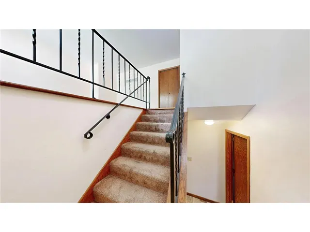 $2,995 | 3308 Roosevelt Court Northeast, Unit 3310, St. Anthony, MN 55418