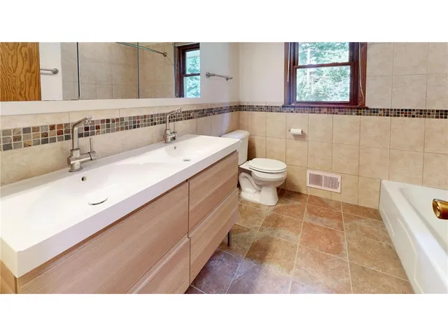 $2,995 | 3308 Roosevelt Court Northeast, Unit 3310, Minneapolis, MN 55418