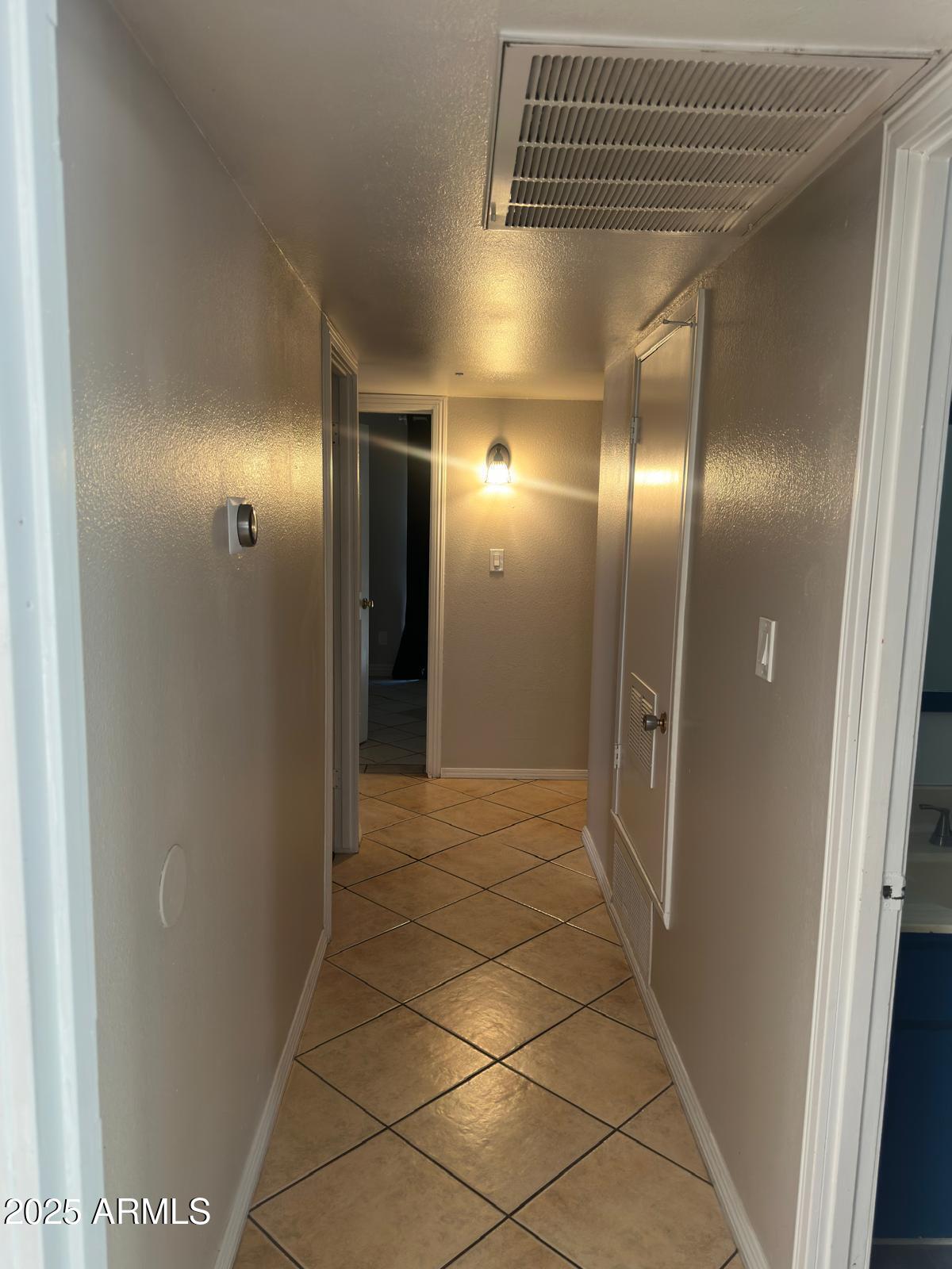 7728 North 47th Drive Glendale, AZ 85301 - Photo 14 of 23 a view of a hallway