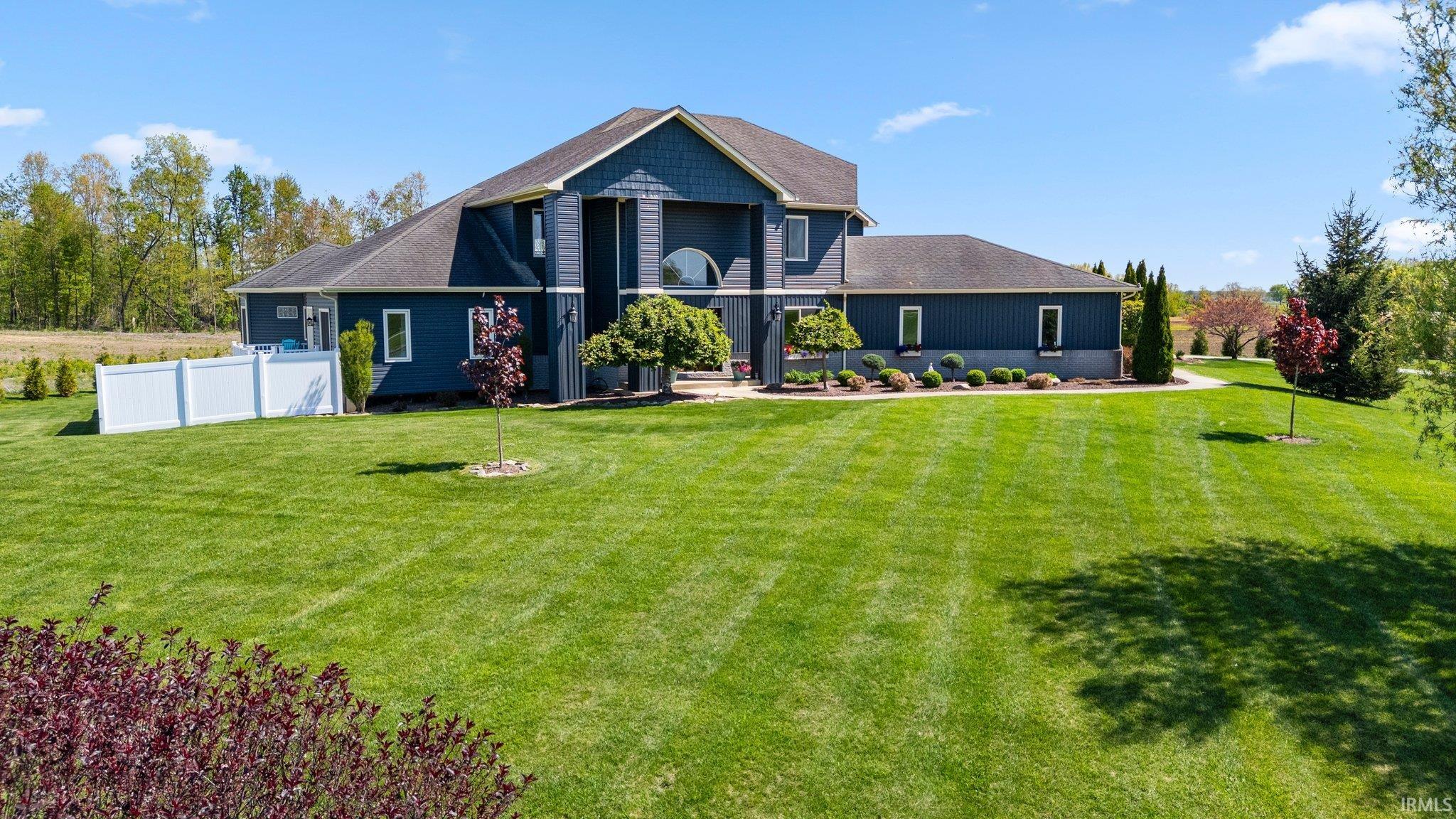 4805 Woods Road Fort Wayne, IN 46818 - Photo 5 of 36