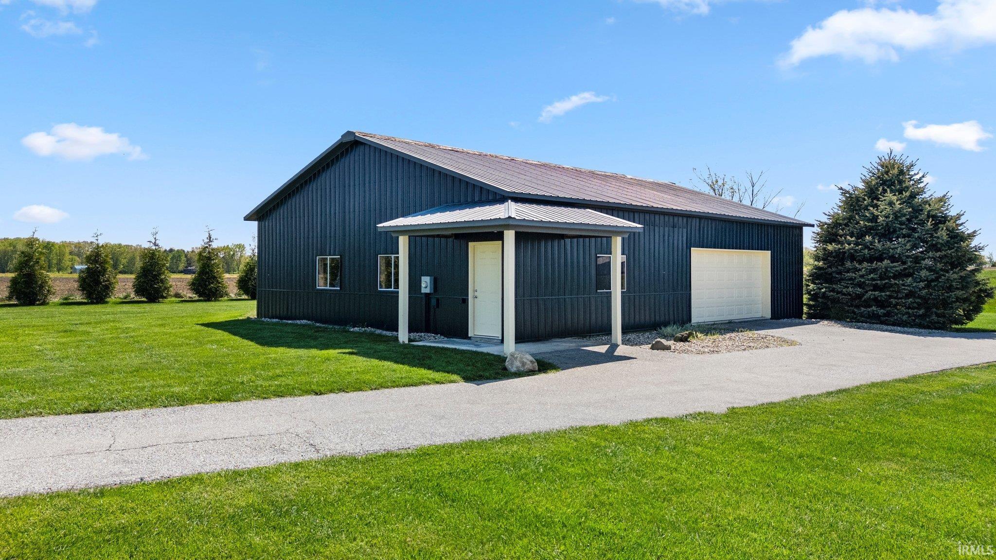 4805 Woods Road Fort Wayne, IN 46818 - Photo 7 of 36