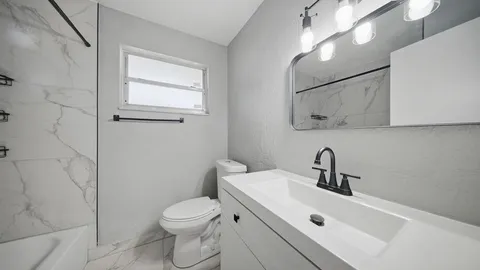 $759,000 | 4681-4685 Southwest 43rd Terrace, Fort Lauderdale, FL 33314