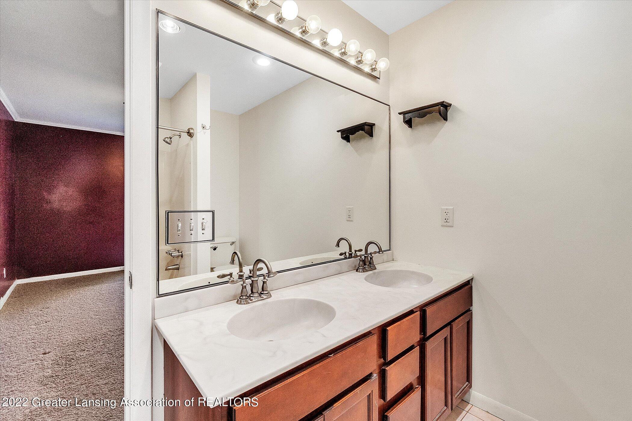 2731 Arlington Road Lansing, MI 48906 - Photo 16 of 30 16-2731-Arlington-Rd-WindowStill-Real-Es