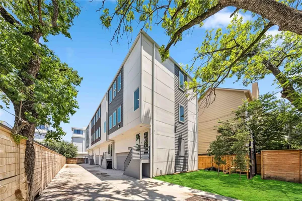 $3,400 | 1111 West 21st Street, Houston, TX 77008