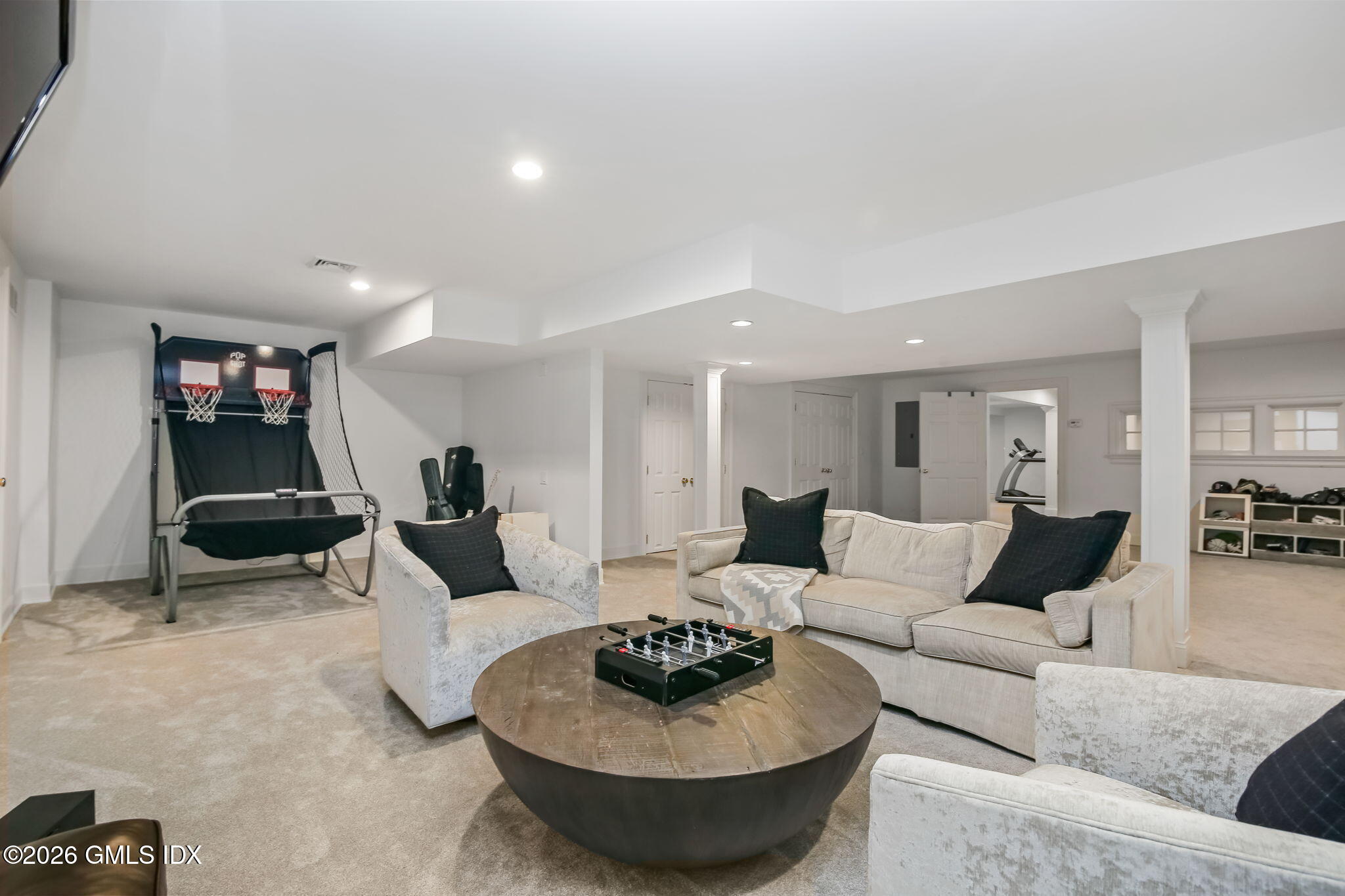 28 Cliffdale Road Greenwich, CT 06831 - Photo 13 of 20 59-web-or-mls-28-cliffdale-rd (1)
