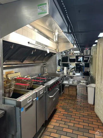 $1,850 | 160 Fairview Avenue, Hudson, NY 12534