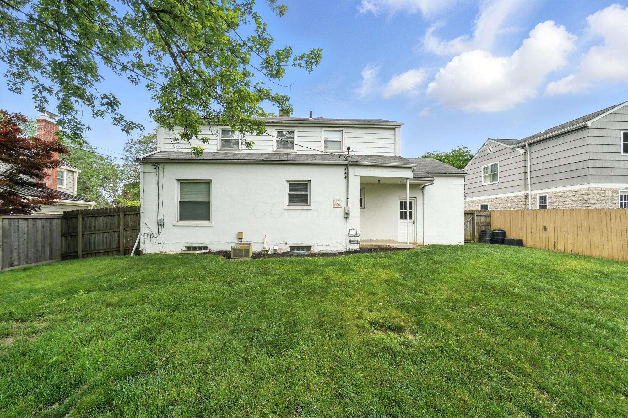 2079 Inchcliff Road Columbus, OH 43221 - Photo 35 of 36 041