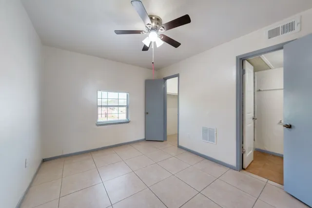 $1,050 | 1800 North Wayside Drive, Unit 21, Houston, TX 77020