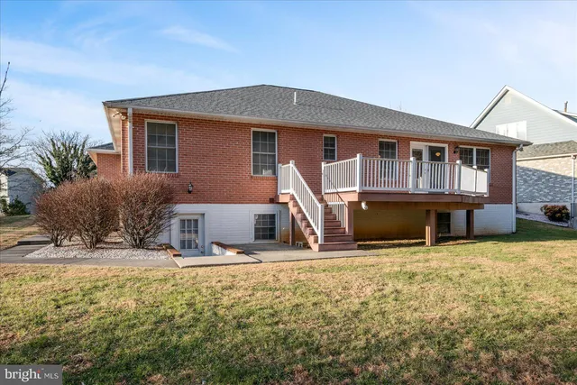 $569,900 | 436 Westside Station Drive, Winchester, VA 22601