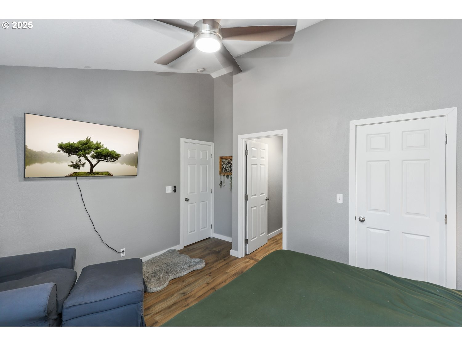 701 South 68th Place Springfield, OR 97478 - Photo 11 of 28 a view interior of a house hardwood floor and an entryway