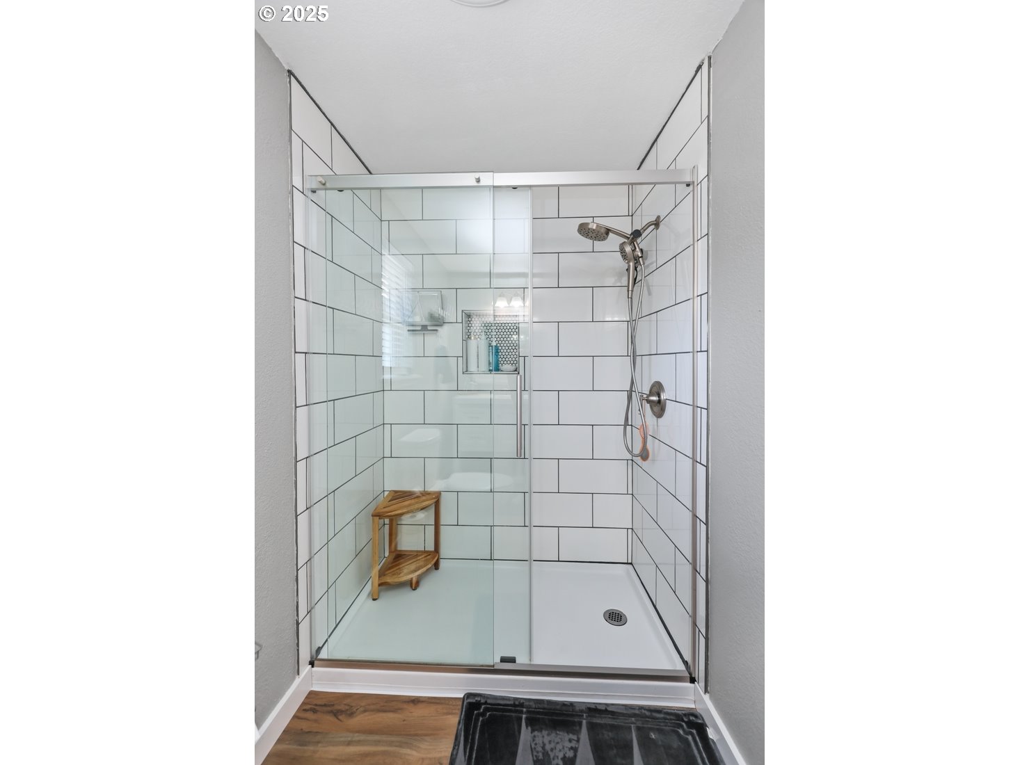 701 South 68th Place Springfield, OR 97478 - Photo 15 of 28 a bathroom with a shower and a sink
