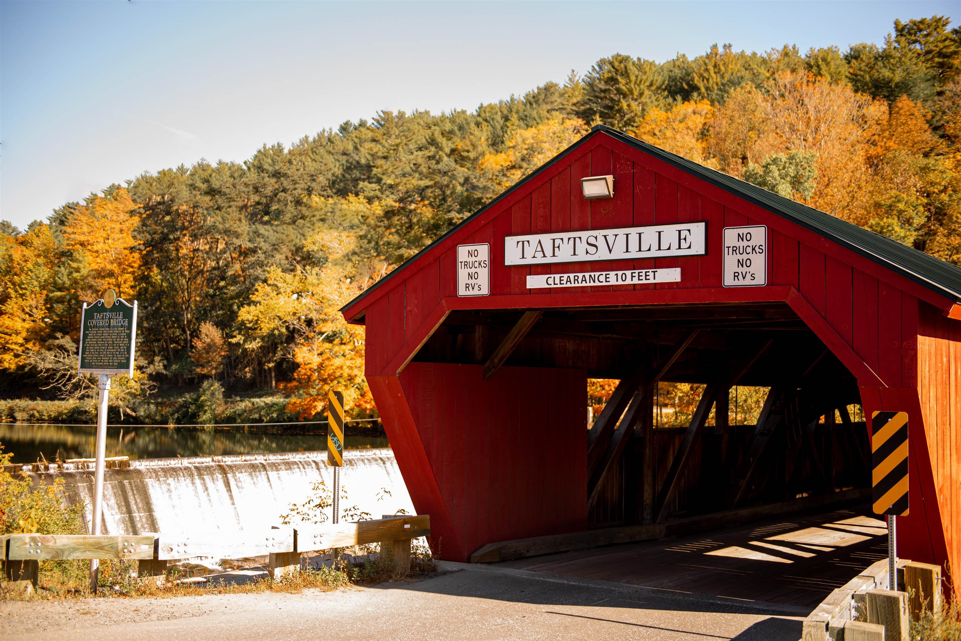 2706 East Woodstock Road Woodstock, VT 05073 - Photo 4 of 60