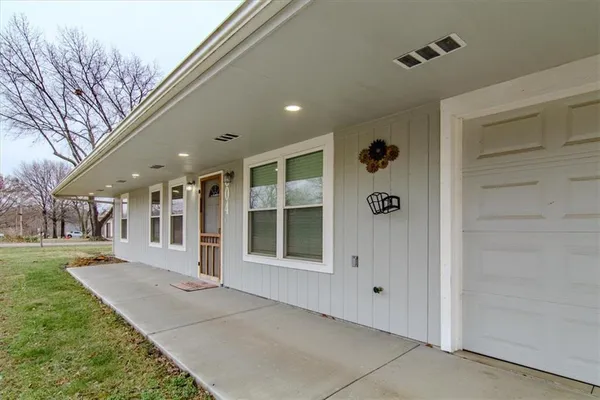 $264,900 | 604 Vogt Street, Urich, MO 64788