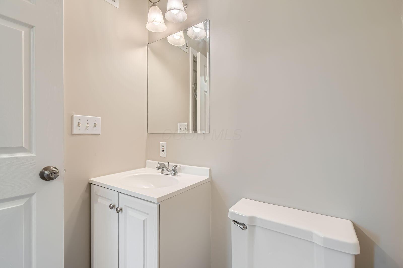 4710 Heaton Road Columbus, OH 43229 - Photo 15 of 28 4710 Heaton Rd - Web Quality - 015 - 15