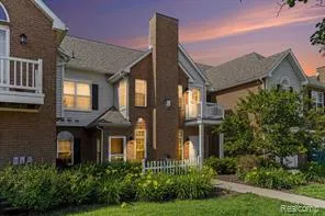 $214,900 | 518 Olde English Circle, Howell, MI 48855