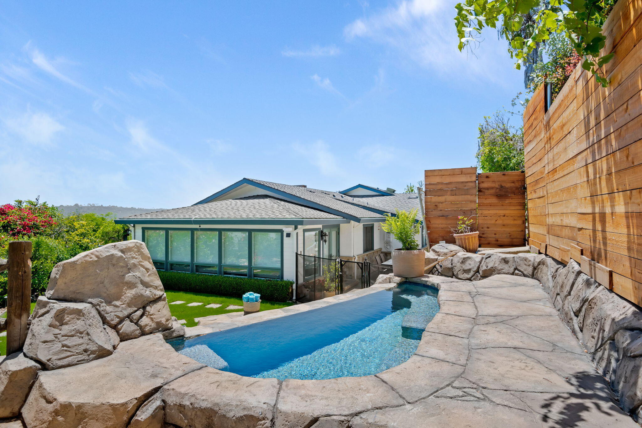964 Garcia Road Santa Barbara, CA 93103 - Photo 7 of 48 10 - Swimming Pool