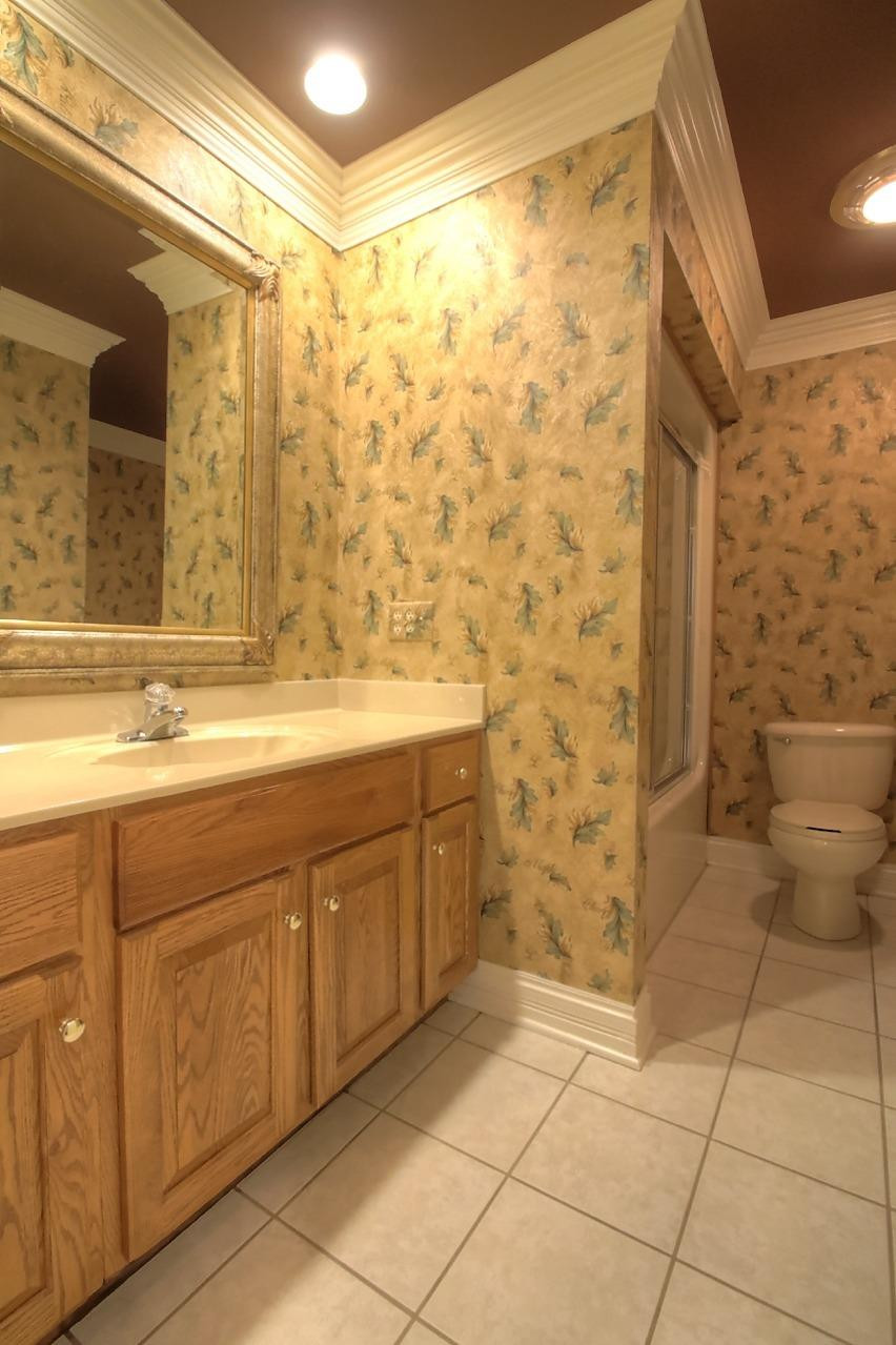 123 Club Valley Estates Road London, KY 40741 - Photo 31 of 37 Full Bath On Lower Level Situated Betwee