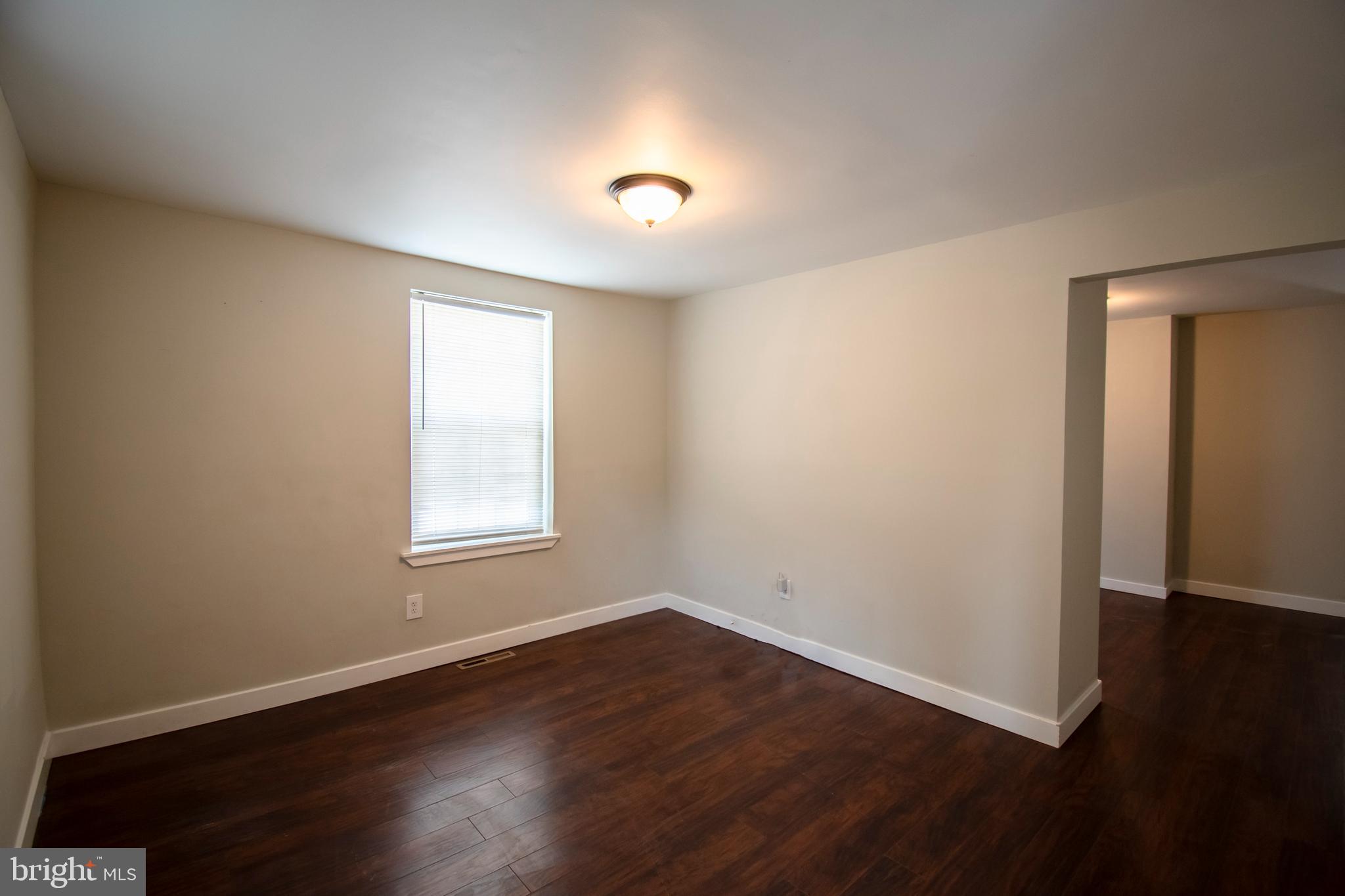 138 Polk Street Riverside, NJ 08075 - Photo 6 of 33 Living Room