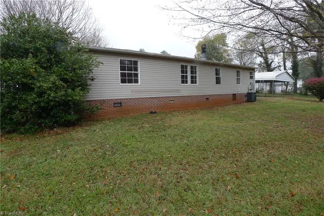 $250,000 | 4338 Us Highway, Advance, NC 27006