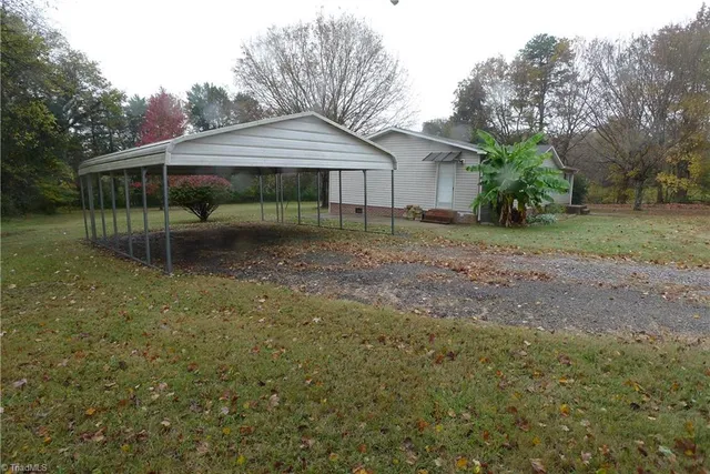 $250,000 | 4338 Us Highway, Advance, NC 27006