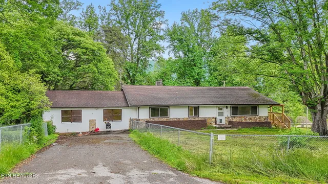 $335,000 | 138 Lilac Drive, La Follette, TN 37766