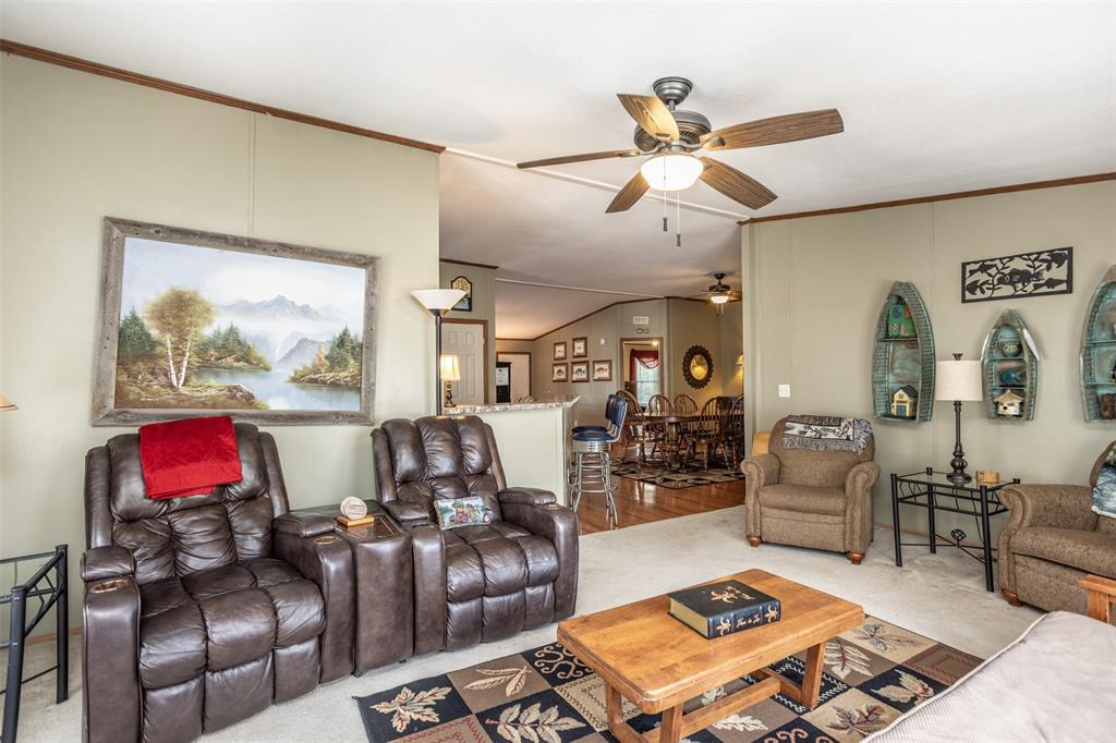41 Thompson Road Gainesville, TX 76240 - Photo 15 of 40
