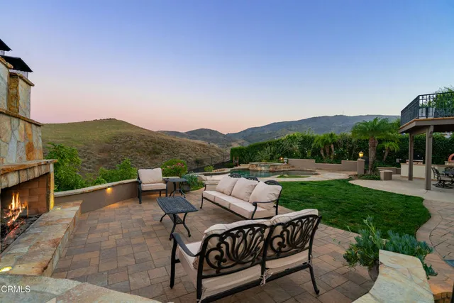 $1,799,000 | 490 Peter Place, Simi Valley, CA 93065