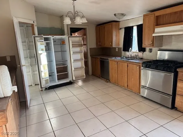 $168,888 | 416 Jefferson Drive, Round Mountain, NV 89045