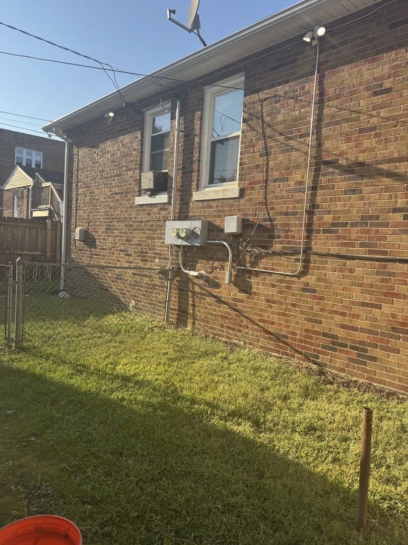 47 157th Street Calumet City, IL 60409 - Photo 4 of 18