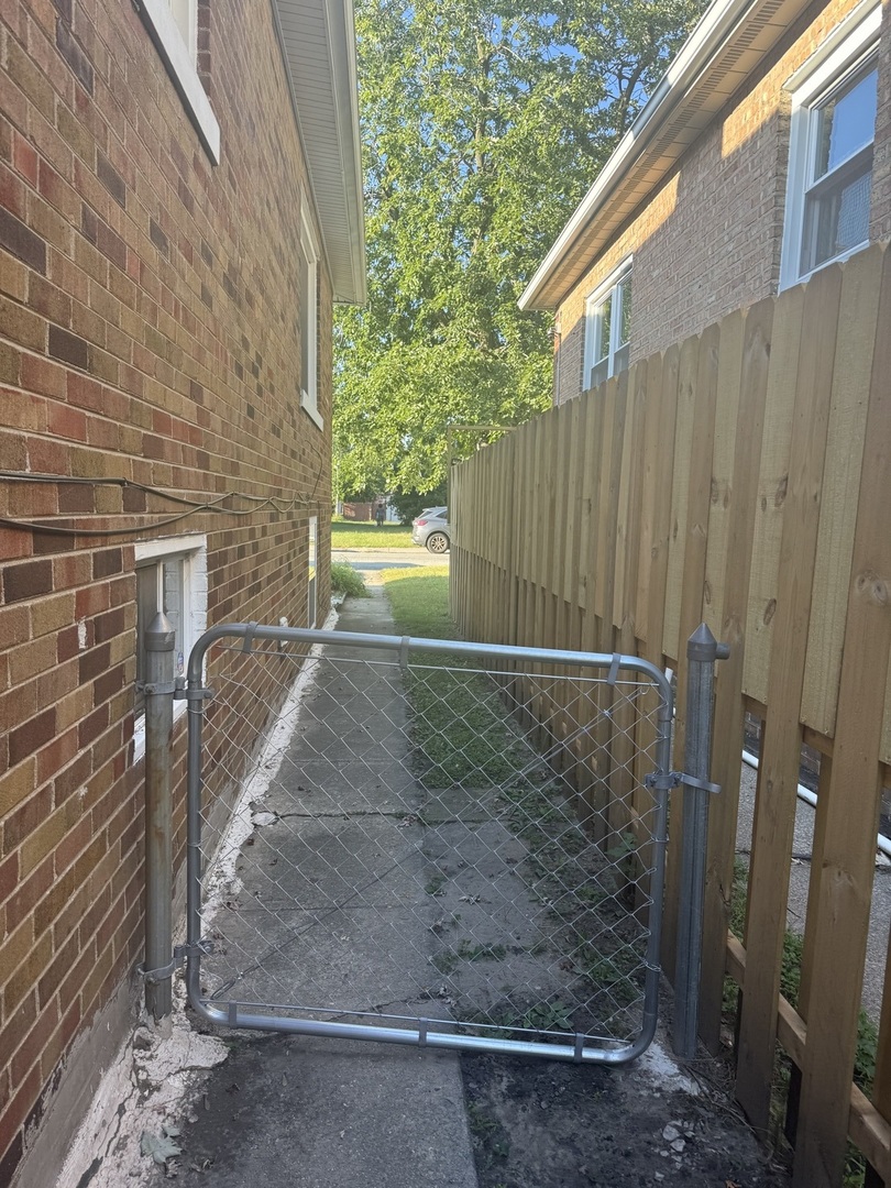 47 157th Street Calumet City, IL 60409 - Photo 8 of 18