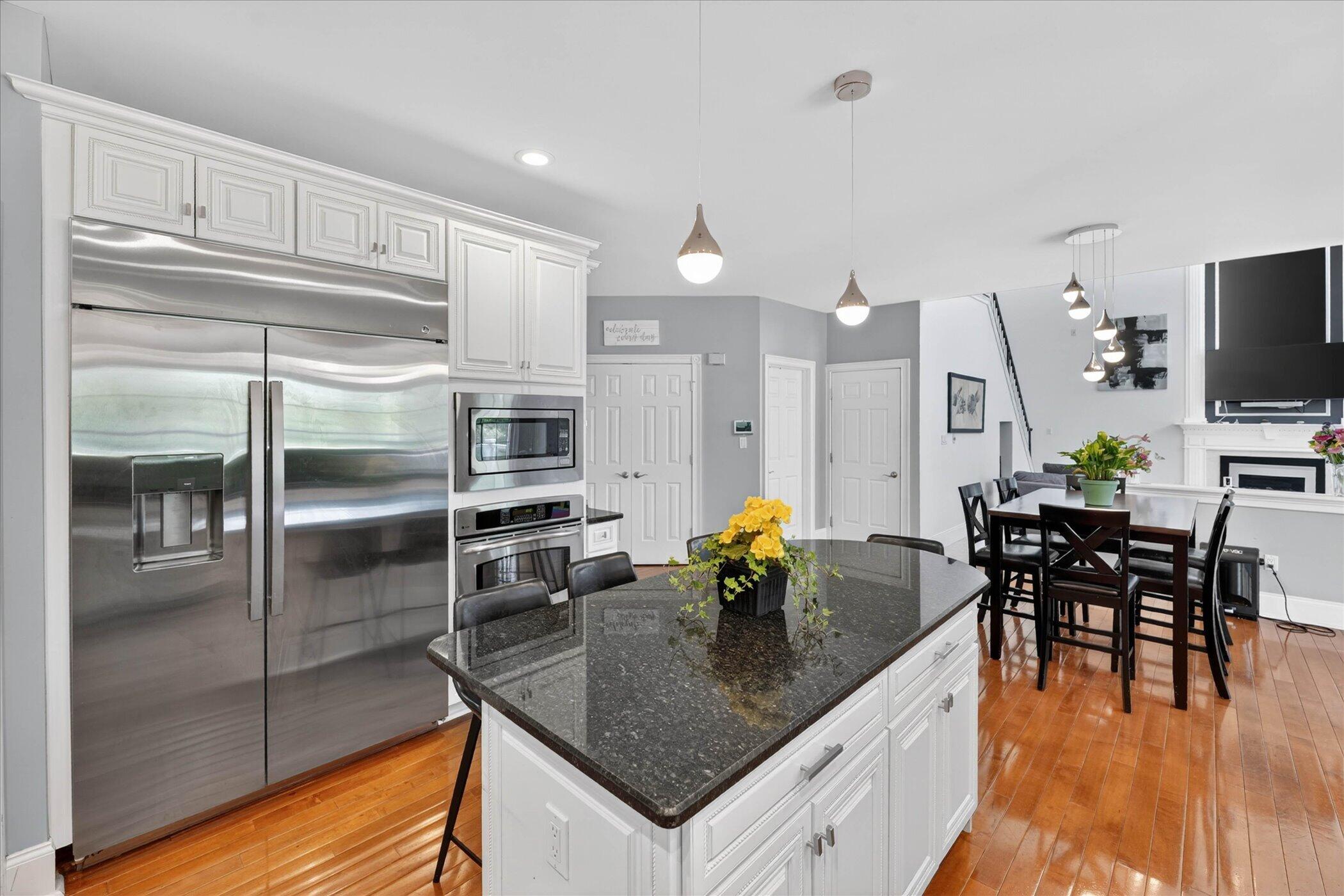 2931 Walnut Ridge Drive Ann Arbor, MI 48103 - Photo 17 of 102 017-2931-Walnut-Ridge-Dr-WindowStill-Pho