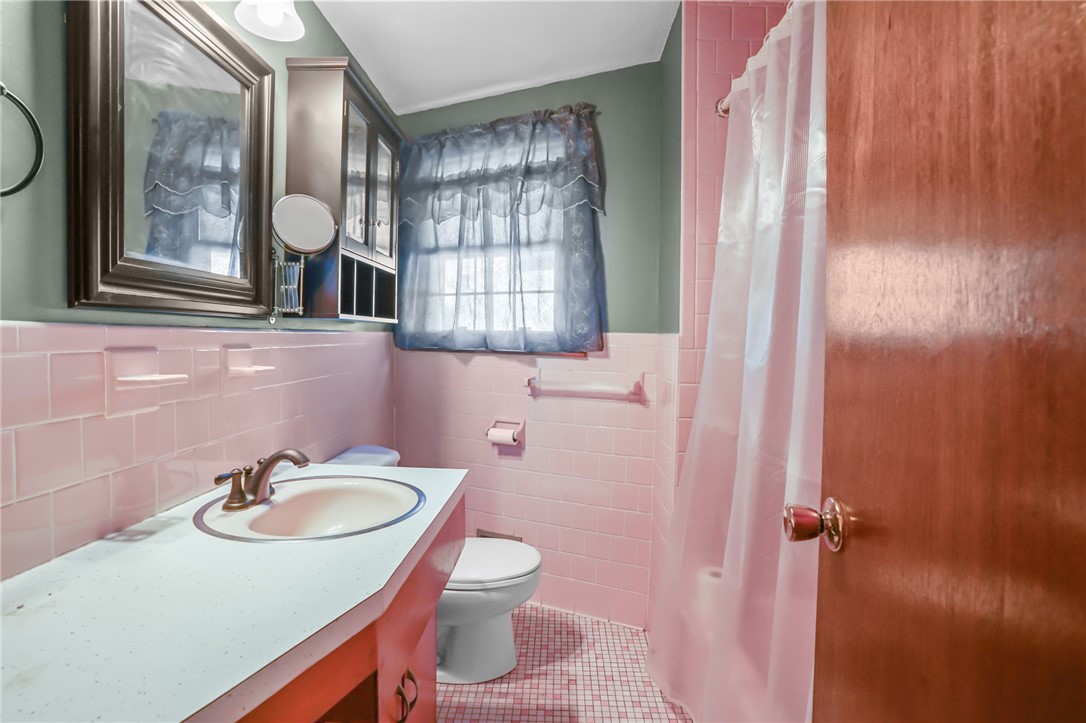 9 Holmes Road Coventry, RI 02816 - Photo 22 of 36