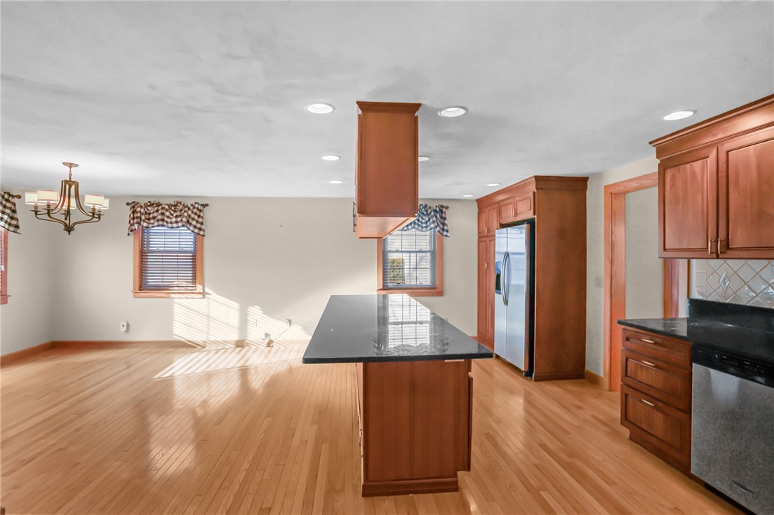 9 Holmes Road Coventry, RI 02816 - Photo 4 of 36