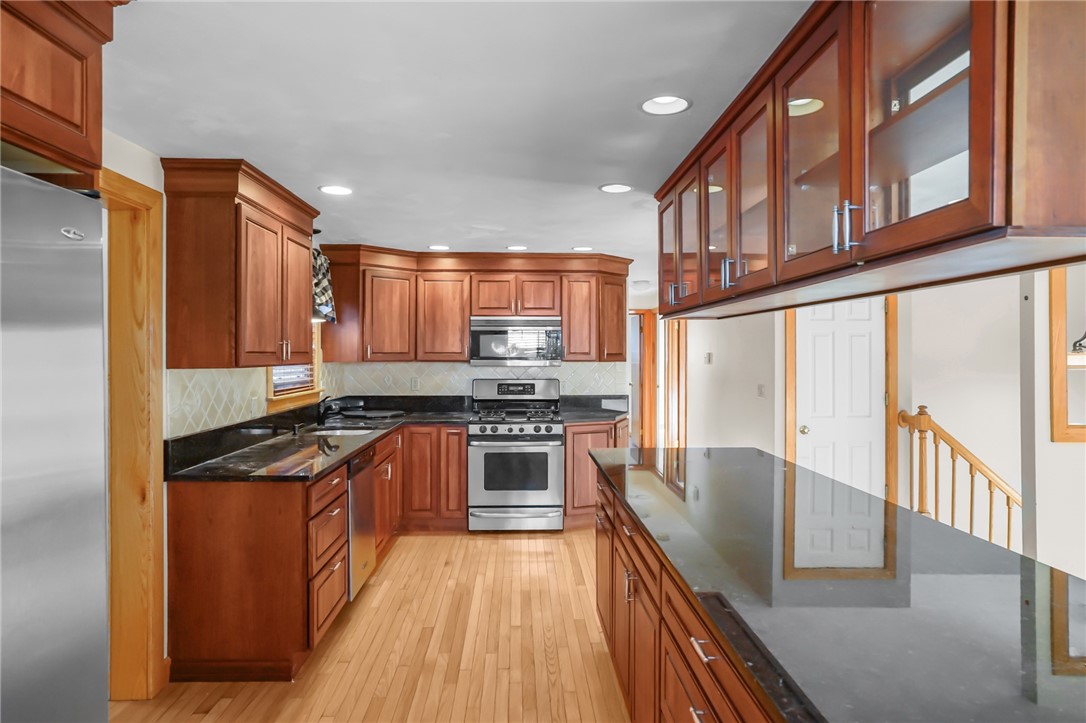 9 Holmes Road Coventry, RI 02816 - Photo 8 of 36