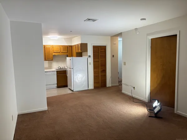 $1,950 | 181 Westport Avenue, Unit 1, Norwalk, CT 06851