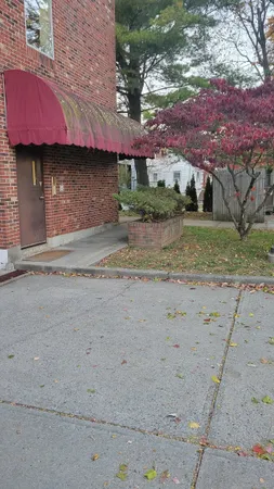 a front view of house with yard