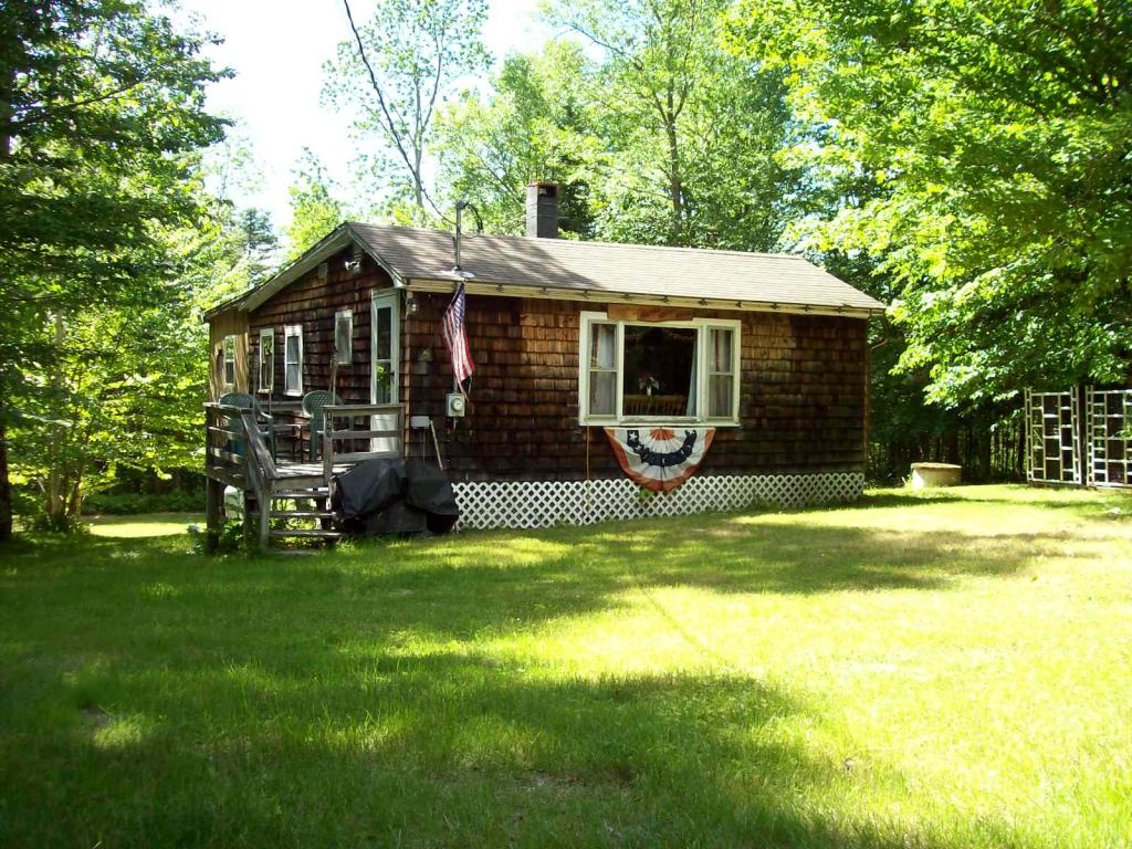199 Hawkins Road Dummer, NH 03588 - Photo 3 of 26