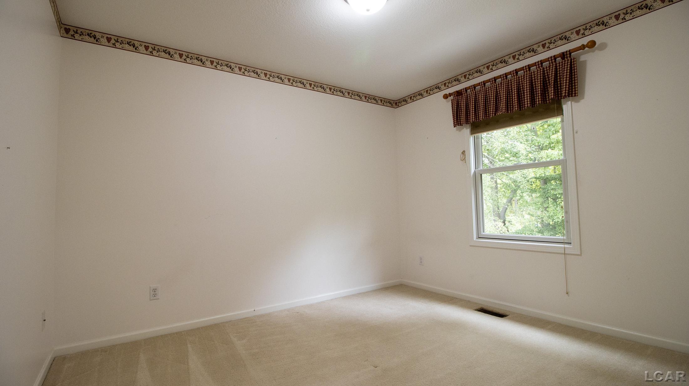 1645 Rivers Edge Court Adrian, MI 49221 - Photo 28 of 43 50152397-7dc864ab-fa05-4780-937e-fbfc187c087c.JPG