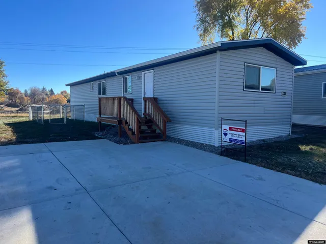 $76,000 | 139 Northside Drive, Lander, WY 82520
