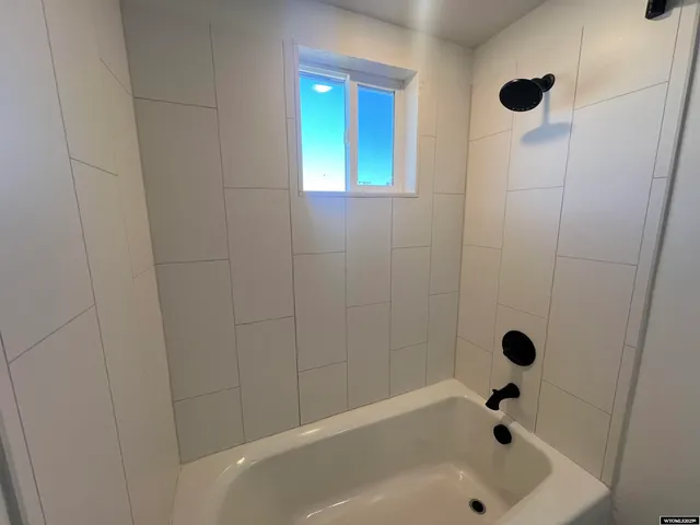 $76,000 | 139 Northside Drive, Lander, WY 82520