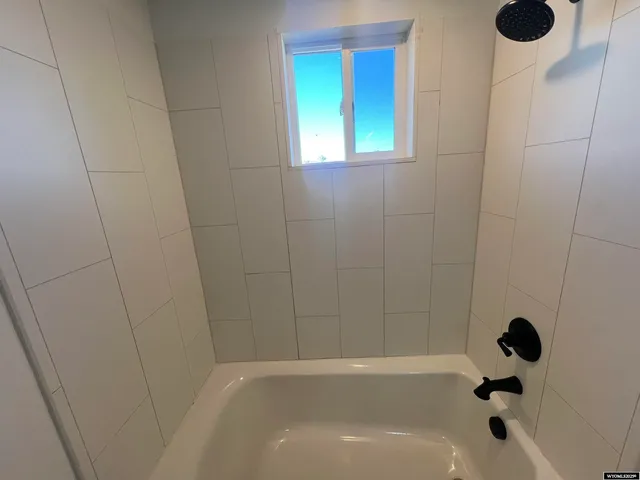 $76,000 | 139 Northside Drive, Lander, WY 82520