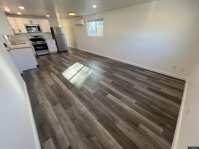 $76,000 | 139 Northside Drive, Lander, WY 82520