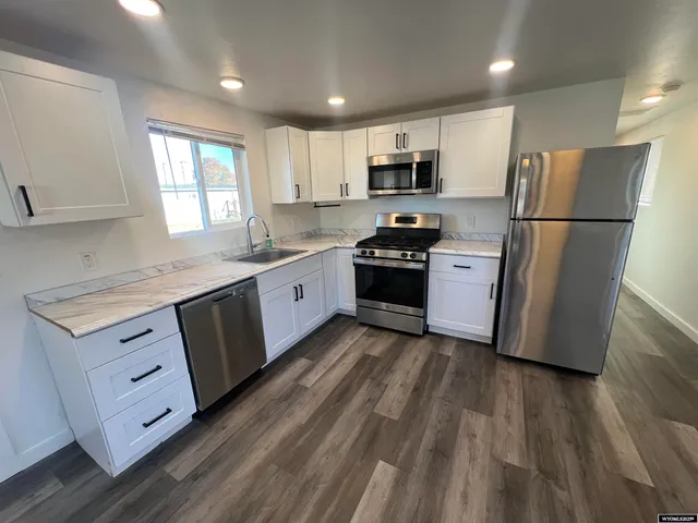 $76,000 | 139 Northside Drive, Lander, WY 82520