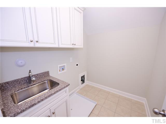 12221 Kyle Abbey Lane Raleigh, NC 27613 - Photo 15 of 25 Laundry Room